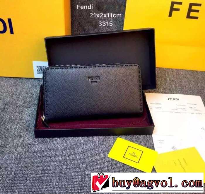 重宝するアイテム 2016 フェンディ  FENDI ポーチ 3315