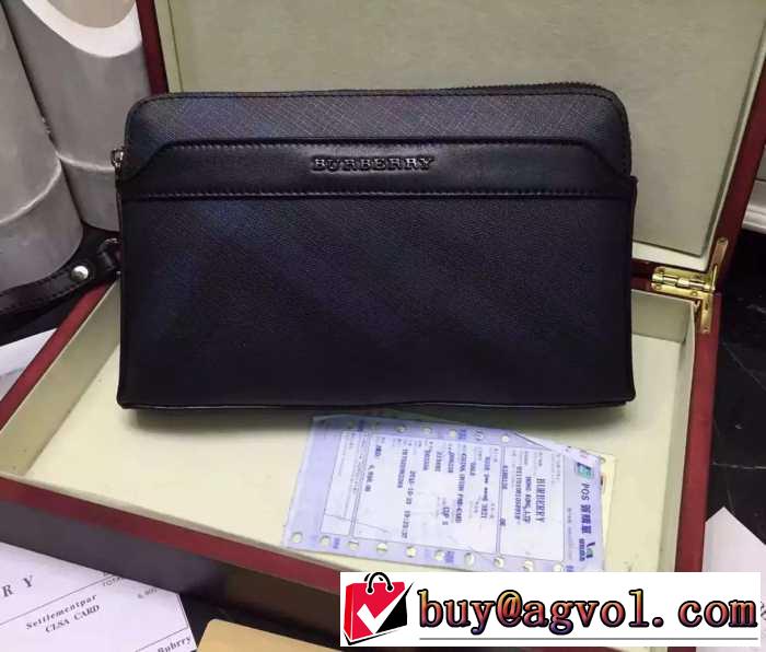 2016 完売品！ バーバリーBURBERRY  ポーチ 965