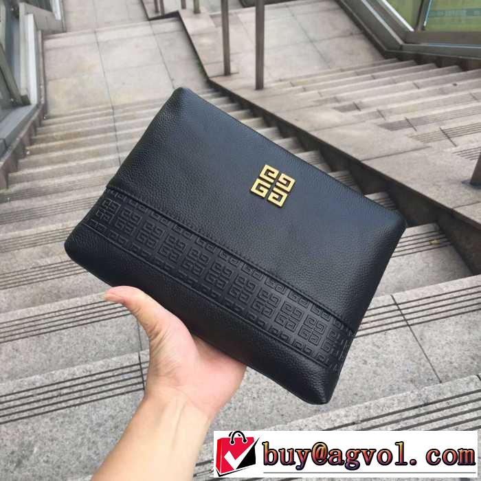首胸ロゴ  2016  ジバンシー GIVENCHY ポーチ 581