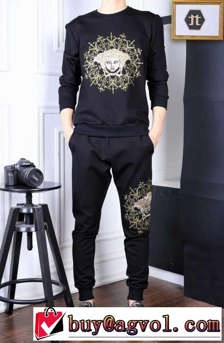 大絶賛！ 2016秋冬 ヴェルサーチ VERSACE 上下セット