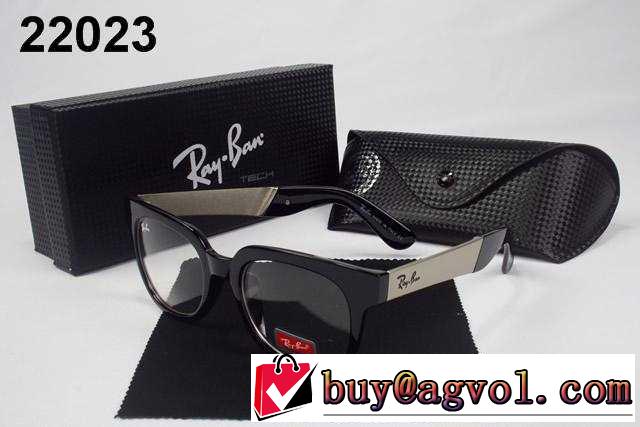 大人の落ち着いた雰囲気　春夏 レイバン Rayban カッコイイなサングラス.