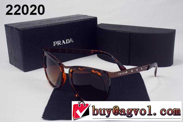 季節感のあるプラダ PRADA 相性抜群サングラス.