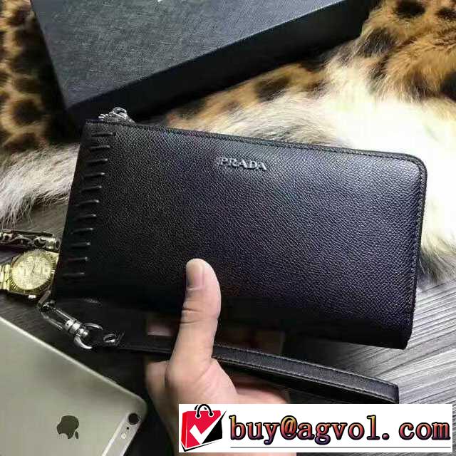 2017春夏 ムダな装飾を排したデザイン  プラダ PRADA 財布