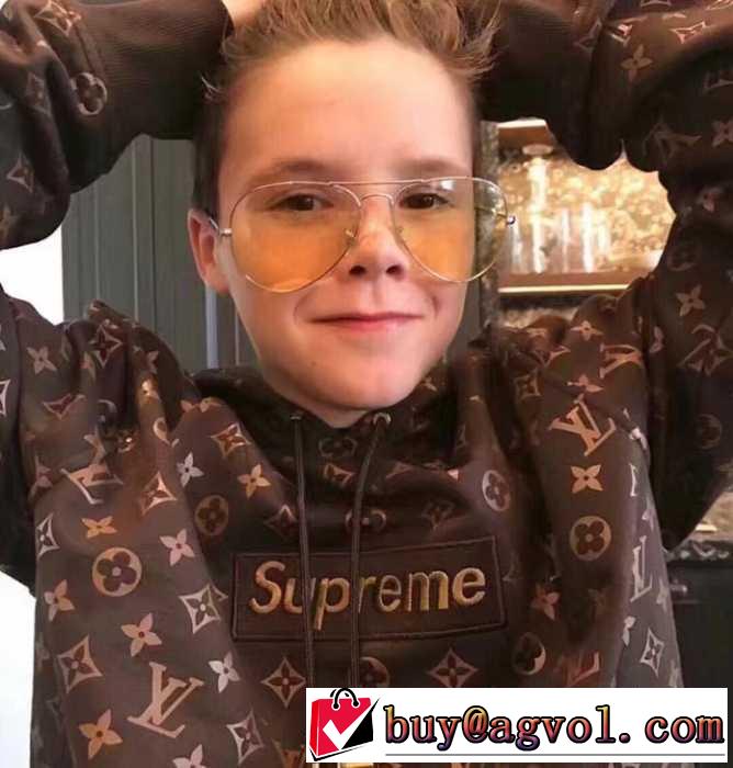 生地の薄い17SS Supreme x LV   シュプリーム SUPREME 着心地も抜群のパーカー.